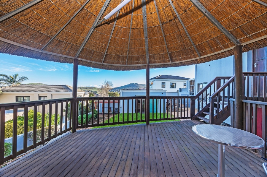 4 Bedroom Property for Sale in Van Riebeeckshof Western Cape